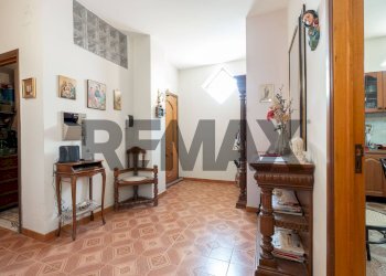 Hall / corridoio - Appartamento via canonico bascetta
 
18, Adrano - foto 5