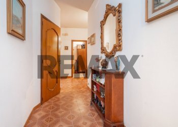 Hall / corridoio - Appartamento via canonico bascetta
 
18, Adrano - foto 6