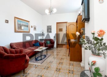 Soggiorno - Appartamento via canonico bascetta
 
18, Adrano - foto 8