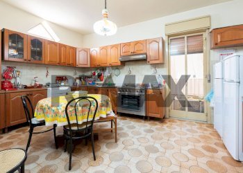 Cucina - Appartamento via canonico bascetta
 
18, Adrano - foto 15