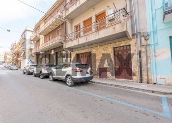 Edificio all\'aperto - Appartamento via canonico bascetta
 
18, Adrano - foto 29