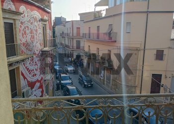 Edificio all\'aperto - Casa indipendente Piazzetta Dello Speziale
 
1, Mirabella Imbaccari - foto 5
