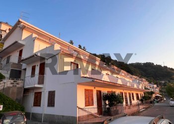 Edificio all\'aperto - Bilocale Contrada Calavà - Via Lipari
 
sn, Gioiosa Marea - foto 1