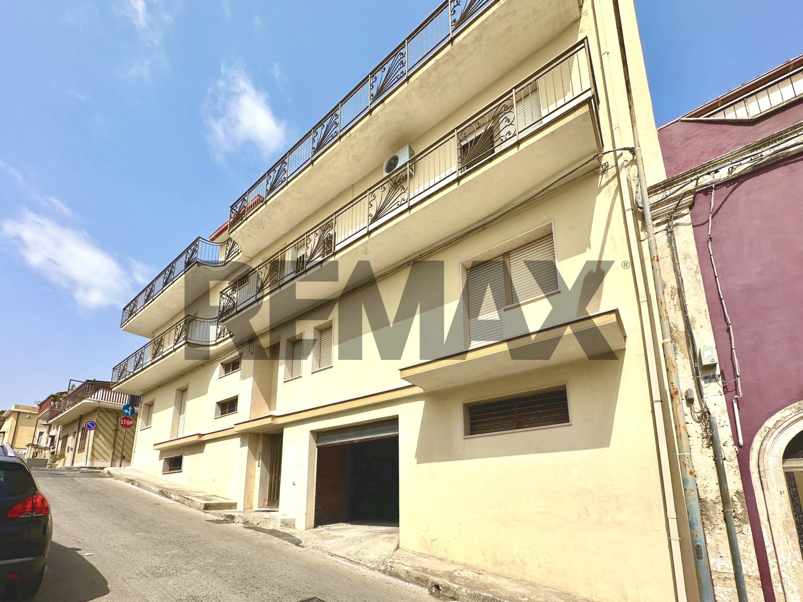 Edificio all\'aperto - Stabile - Palazzo via carducci
 
7, Canicattini Bagni - foto 1