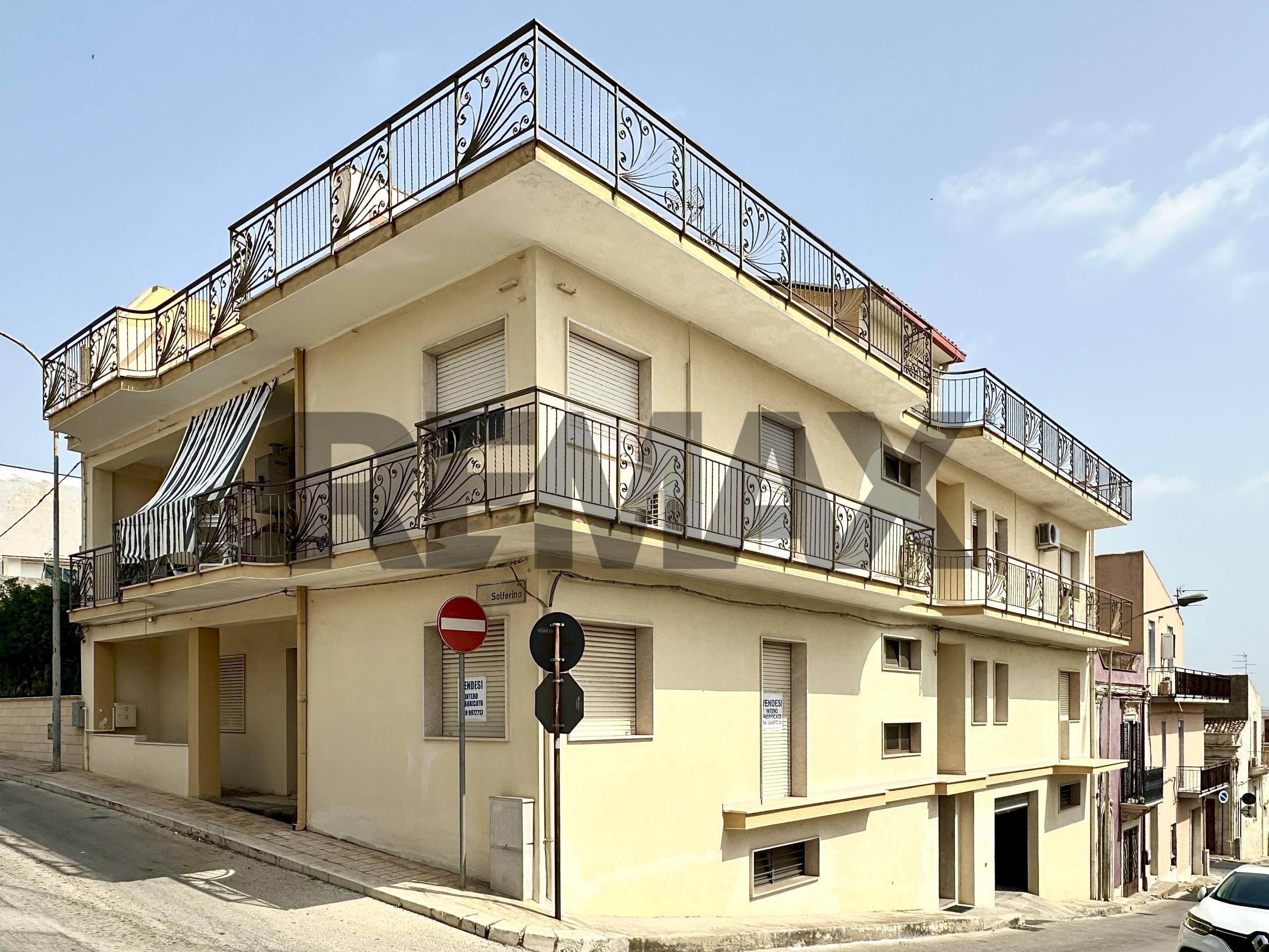 Edificio all\'aperto - Stabile - Palazzo via carducci
7, Canicattini Bagni - foto 3