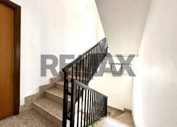 Scale - Stabile - Palazzo via carducci
 
7, Canicattini Bagni - foto 7