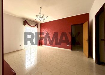 Stanza vuota - Stabile - Palazzo via carducci
 
7, Canicattini Bagni - foto 9