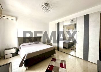 Camera / camera da letto - Stabile - Palazzo via carducci
 
7, Canicattini Bagni - foto 15