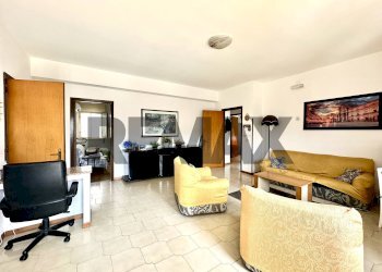 Soggiorno - Stabile - Palazzo via carducci
 
7, Canicattini Bagni - foto 19