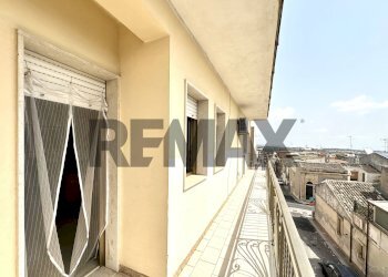 Balcone - Stabile - Palazzo via carducci
 
7, Canicattini Bagni - foto 20