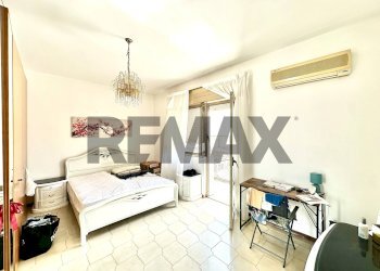Camera / camera da letto - Stabile - Palazzo via carducci
 
7, Canicattini Bagni - foto 22