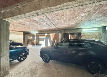 Parcheggio - Stabile - Palazzo via carducci
 
7, Canicattini Bagni - foto 37
