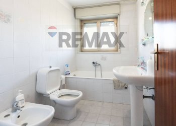 Bagno - Appartamento Via Valle Allegra
 
1A, Gravina di Catania - foto 19