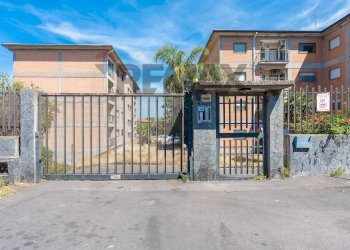 Ingresso condominiale - Appartamento Via Valle Allegra
 
1A, Gravina di Catania - foto 24