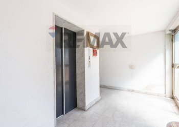 Ascensore - Appartamento Via Valle Allegra
 
1A, Gravina di Catania - foto 25