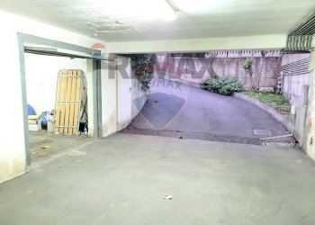 Garage - Appartamento Via Valle Allegra
 
1A, Gravina di Catania - foto 27