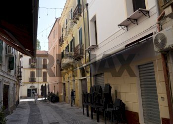 Edificio all\'aperto - Locale Commerciale Via Musio
 
42, Iglesias - foto 4