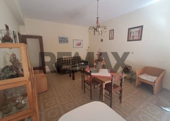 Sala da pranzo - Appartamento Via Venezia
 
9, Giardini-Naxos - foto 11