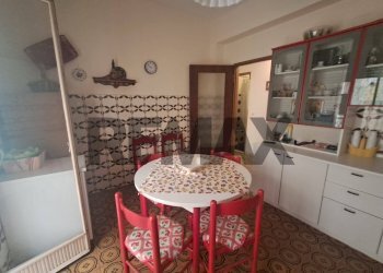 Sala da pranzo - Appartamento Via Venezia
 
9, Giardini-Naxos - foto 20