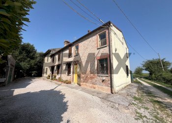 Casa all\'aperto - Semi-detached house Via Capriolo
 
37, Copparo - photo 1