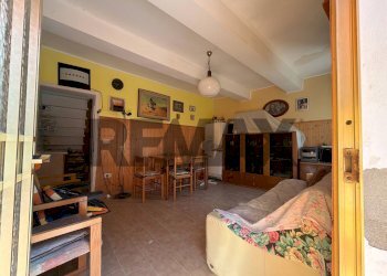 Sala da pranzo - Semi-detached house Via Capriolo
 
37, Copparo - photo 4