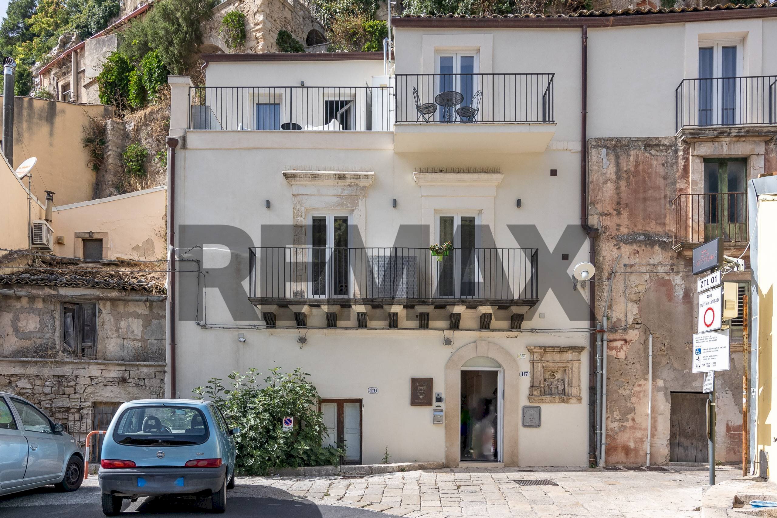 Edificio all\'aperto - Casa indipendente via giusti
117, Ragusa - foto 2