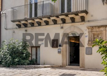 Edificio all\'aperto - Casa indipendente via giusti
 
117, Ragusa - foto 3