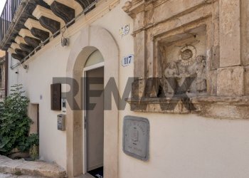 Edificio all\'aperto - Casa indipendente via giusti
 
117, Ragusa - foto 5