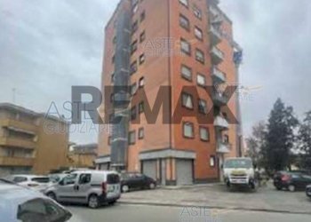 Edificio all\'aperto - Trilocale via Ettore Bossi
 
16, Novara - foto 1