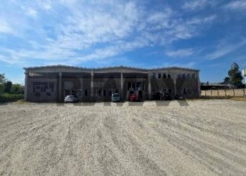 Edificio all\'aperto - Capannone via Verbano
154, Novara - foto 14
