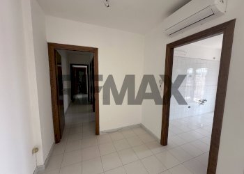 Hall / corridoio - Trilocale XXV Luglio
 
38, Benevento - foto 7