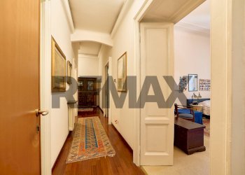 Hall / corridoio - Casa indipendente Cavallotti
 
17, Gallarate - foto 7