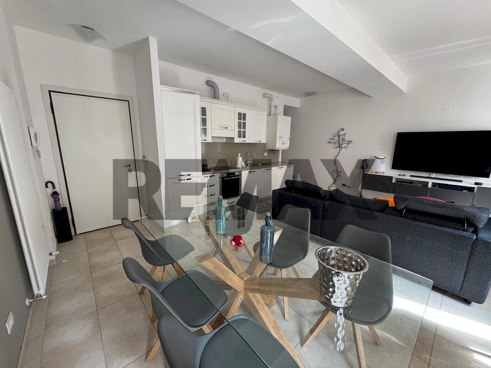 Sala da pranzo - Two-room apartment Vicolo Scacchini
10, Parma - photo 3