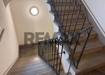 Scale - Two-room apartment Vicolo Scacchini
 
10, Parma - photo 22