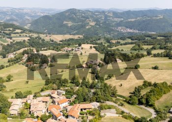 Vista delle montagne - Terreno edificabile costola
 
4, Neviano degli Arduini - foto 16