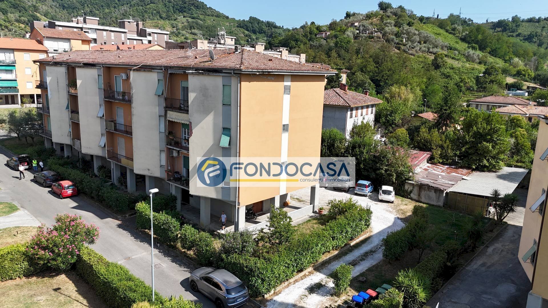 Esterno - Appartamento via eugenio montale, Carrara - foto 2