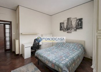 Camera matrimoniale - Appartamento via eugenio montale, Carrara - foto 11