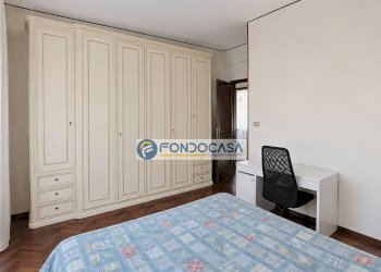 Camera matrimoniale - Appartamento via eugenio montale, Carrara - foto 12