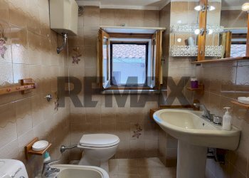Bagno - Casa semi indipendente VIA BORGO PICCOLO
 
2, Scontrone - foto 8