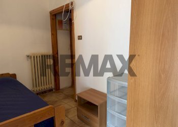 Camera / camera da letto - Casa semi indipendente VIA BORGO PICCOLO
 
2, Scontrone - foto 21