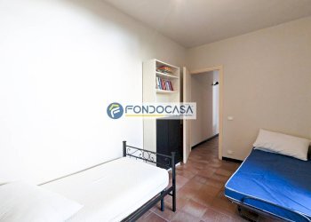 camera da letto - Trilocale Viale Ermenegildo Pistelli
96, Camaiore - foto 10