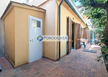 resede privata - Trilocale Viale Ermenegildo Pistelli
96, Camaiore - foto 17