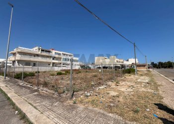 Edificio all\'aperto - Building land Via Martiri di Via D'Amelio, Carovigno - photo 2