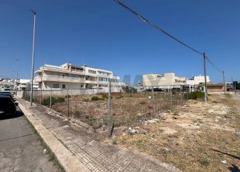 Edificio all\'aperto - Building land Via Martiri di Via D'Amelio, Carovigno - photo 3