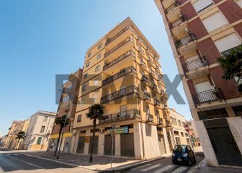 Edificio all\'aperto - Trilocale Via Marco Aurelio
28, Brindisi - foto 1