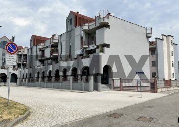 Edificio all\'aperto - Laboratory Grazia Deledda
43, Zibido San Giacomo - photo 4