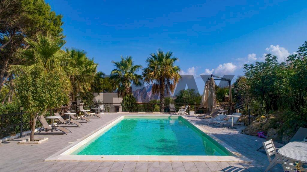 Piscina - Villa Via Leonardo Sciascia
 
16, Valderice - foto 1