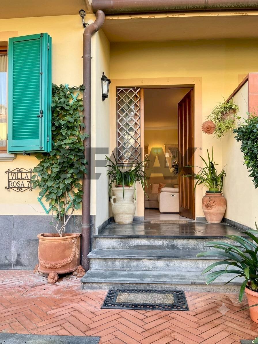 Casa all\'aperto - Semi-detached house via ferrucci
 
106, Forte dei Marmi - photo 1