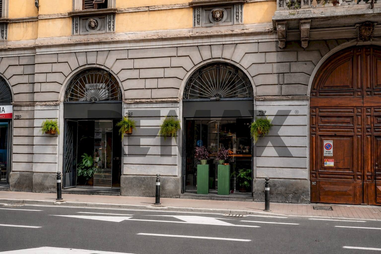 Edificio all\'aperto - Shop VIA BORGO PALAZZO
 
78/E, Bergamo - photo 1
