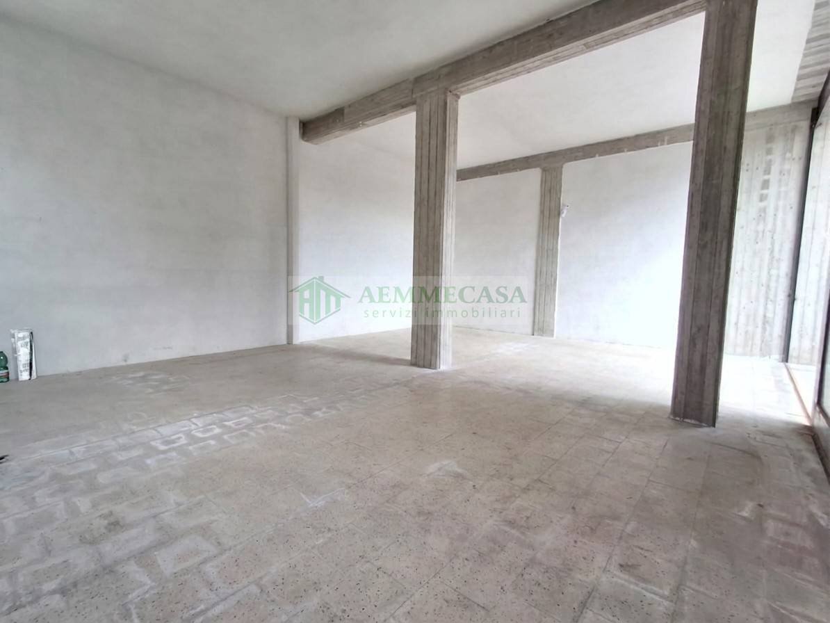 Foto 4 - Warehouse Via Del Bosco
 
324, Catania - photo 3